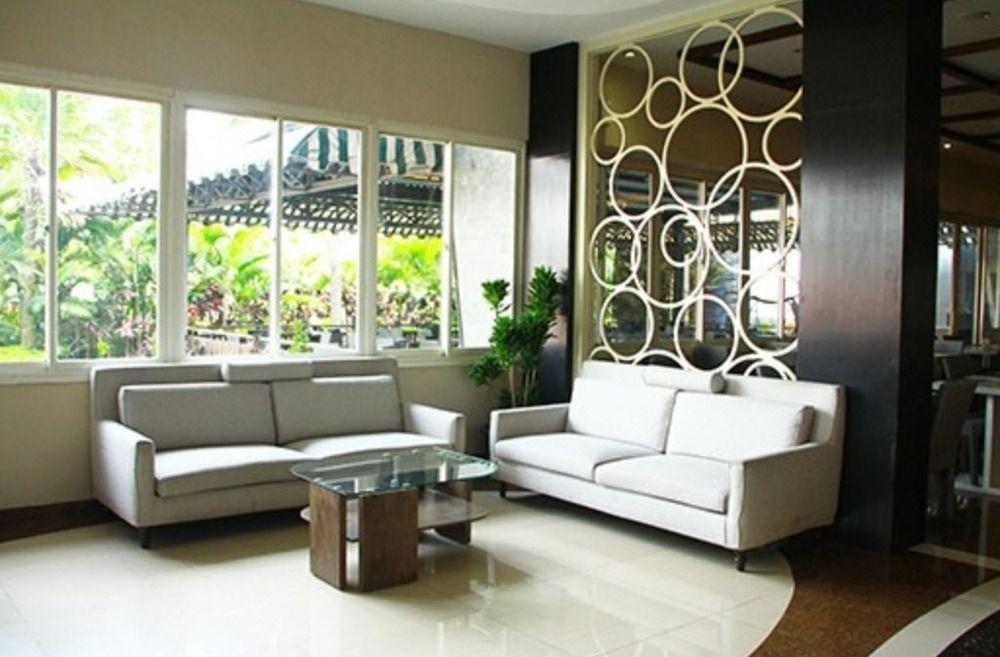 Solaris Hotel Malang Exterior photo